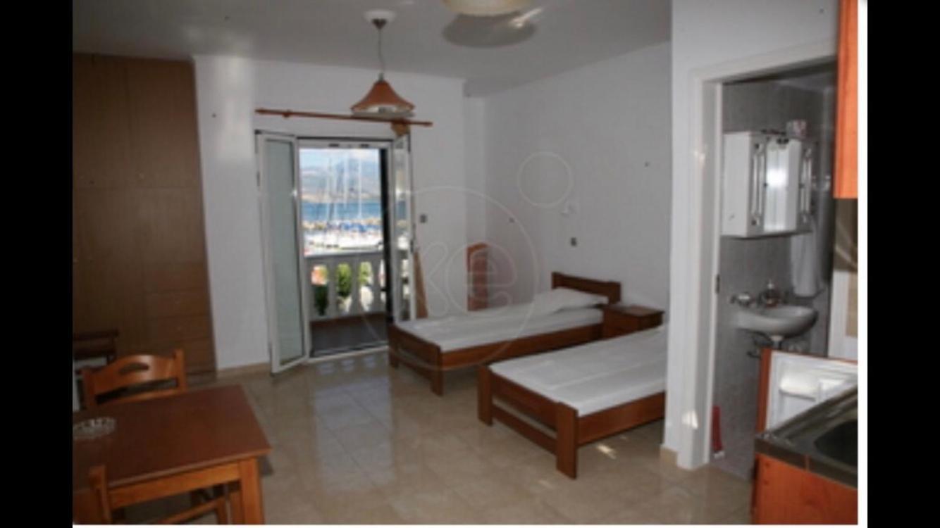 κaryatis Apartment