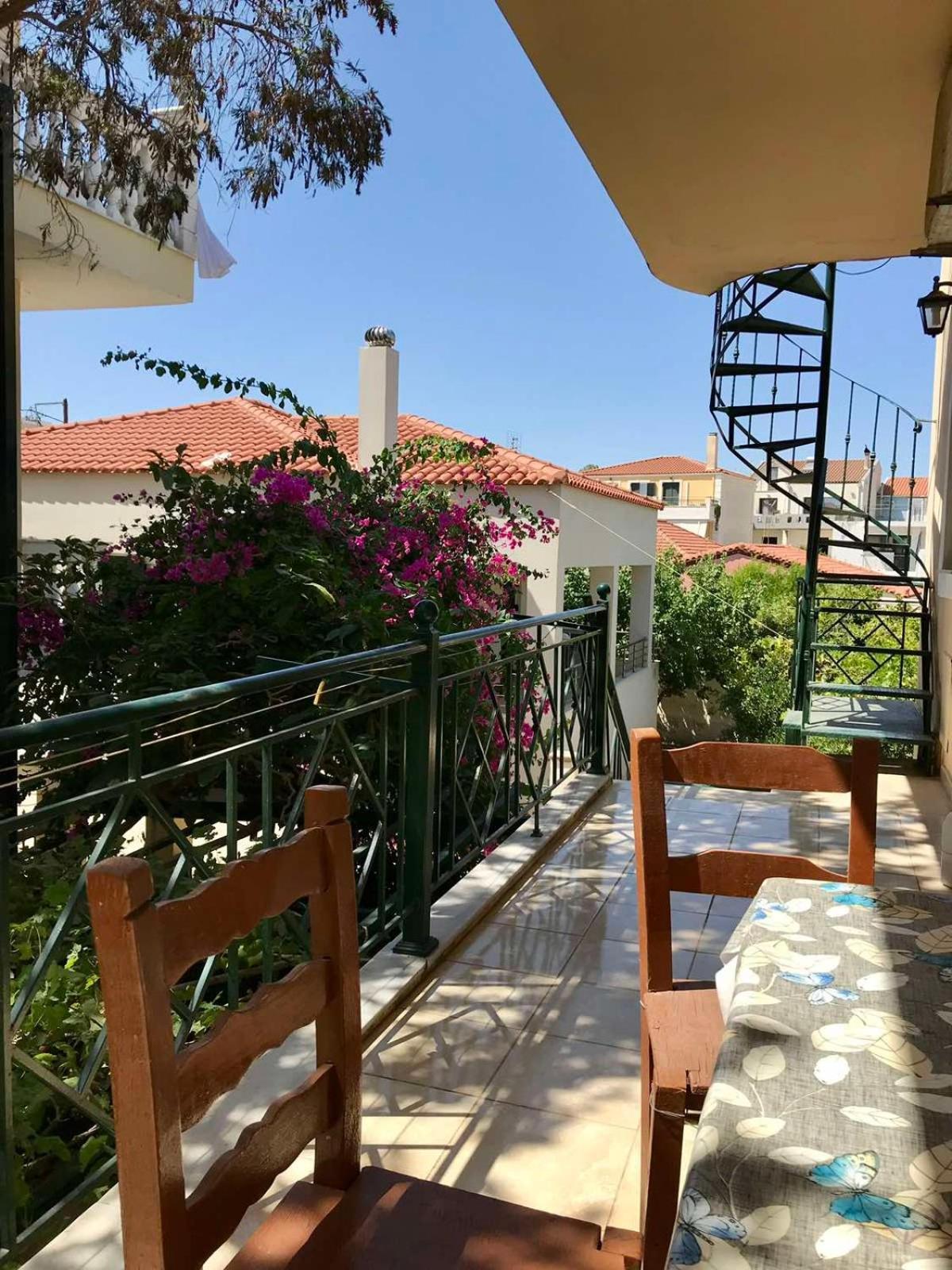 κaryatis Apartment Lixouri